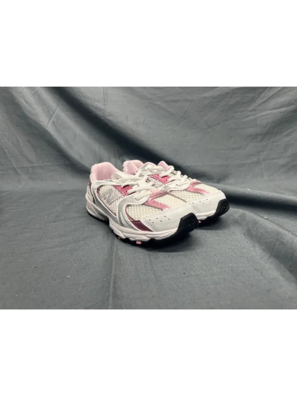 New Balance Toddlers 530 Sneakers Lace Up IZ530RK White Pink Size 8 NEW IN BOX!